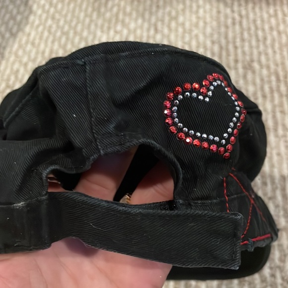 Hat - Picture 3 of 4